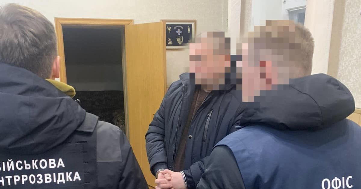 Розкрадання на 1,5 мільярда гривень на закупівлі снарядів: чиновника Міноборони заарештували