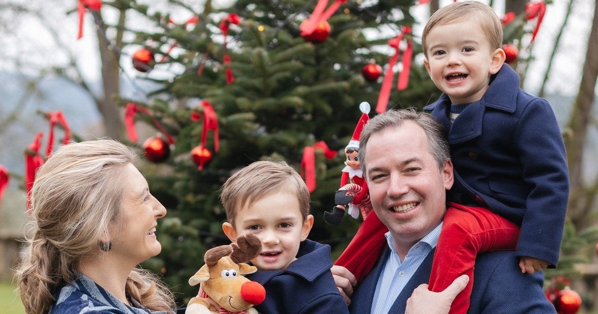 Сімейне фото герцога та герцогині Люксембурзьких з дітьми