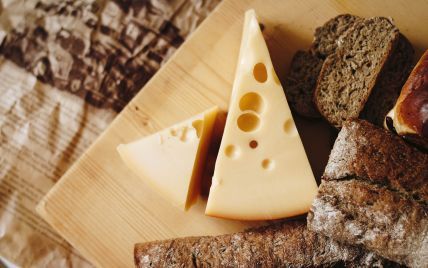 До України завезли небезпечний французький сир: може спричинити менінгіт та викидень