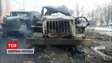 У Бородянці під Києвом з-під завалів дістають тіла людей