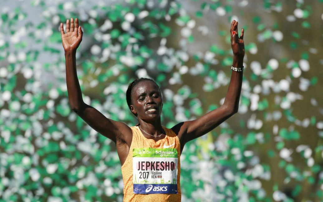 Кенійка Вісілін Джепкешо стала першою серед жінок / © Reuters