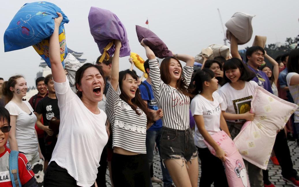 Подушечные бои на Тайване. / © Reuters