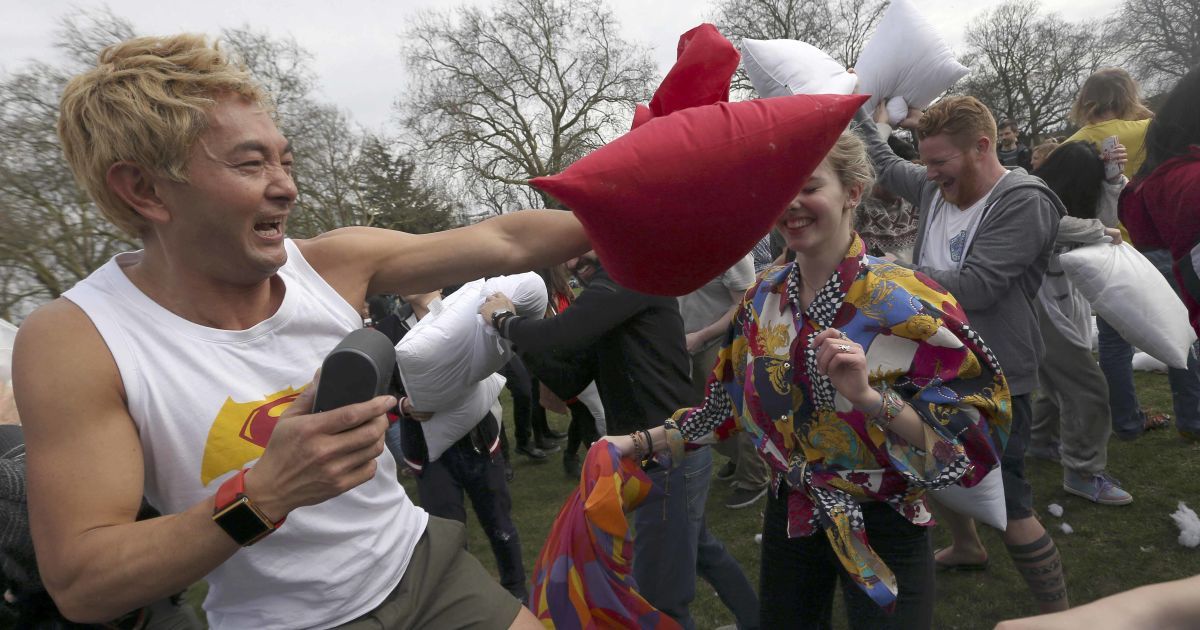 Подушечные бои в Лондоне, Великобритания. / © Reuters