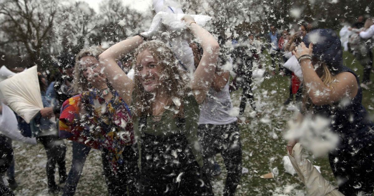 Подушечные бои в Лондоне, Великобритания. / © Reuters