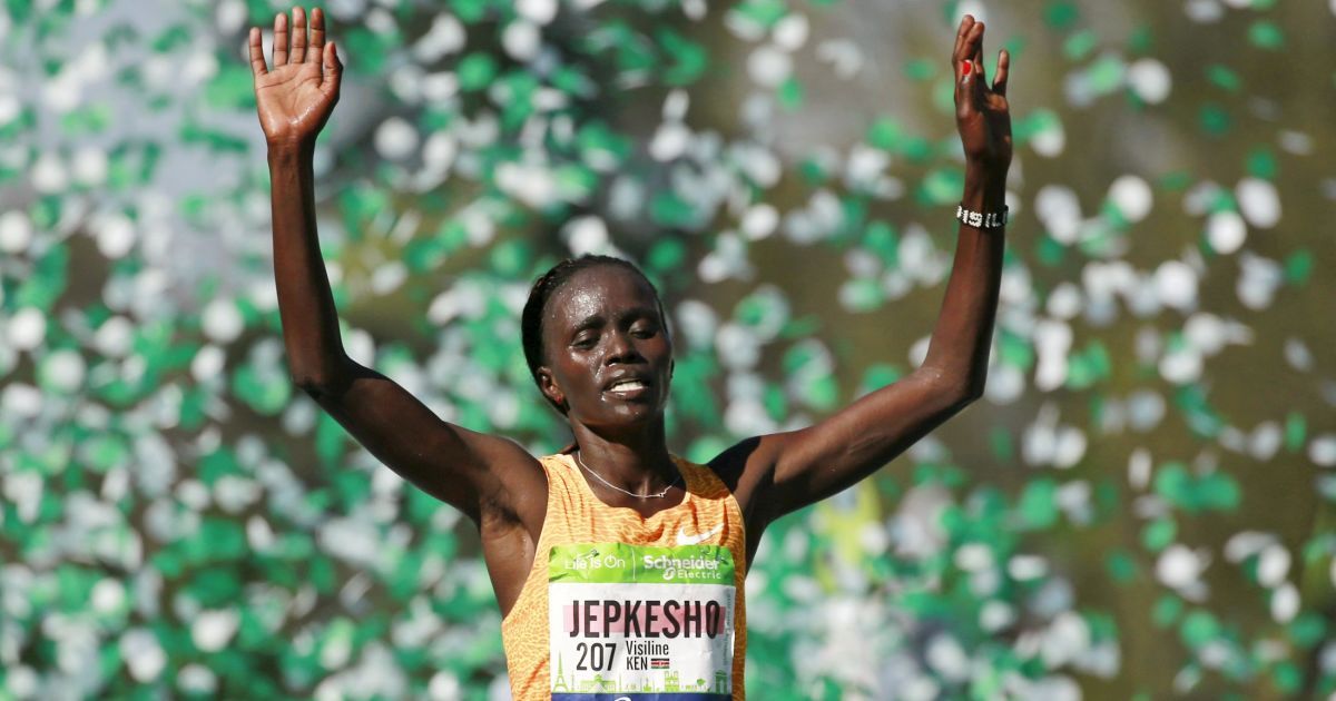 Кенийка Вісілін Джепкешо стала первой среди женщин / © Reuters