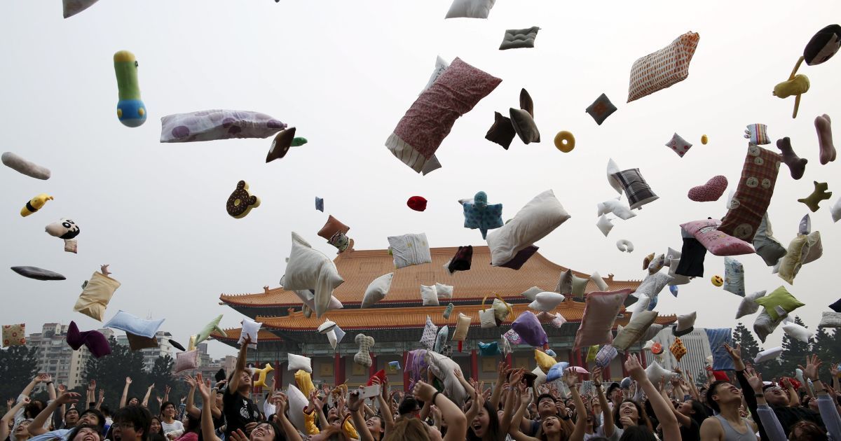 Подушечные бои на Тайване. / © Reuters