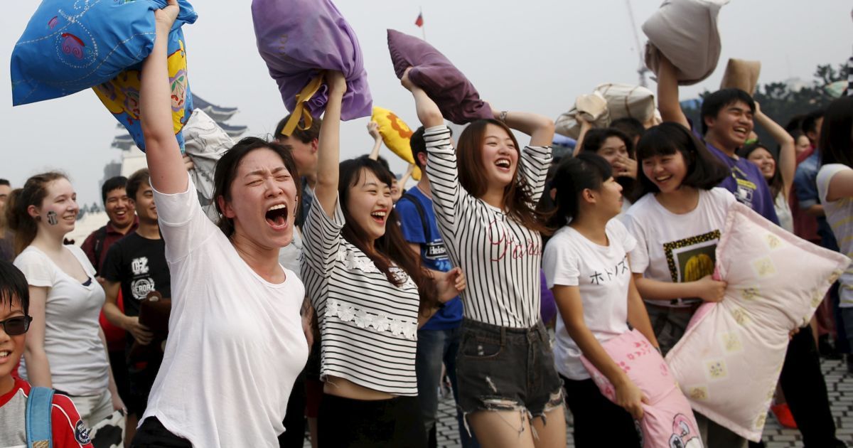 Подушечные бои на Тайване. / © Reuters