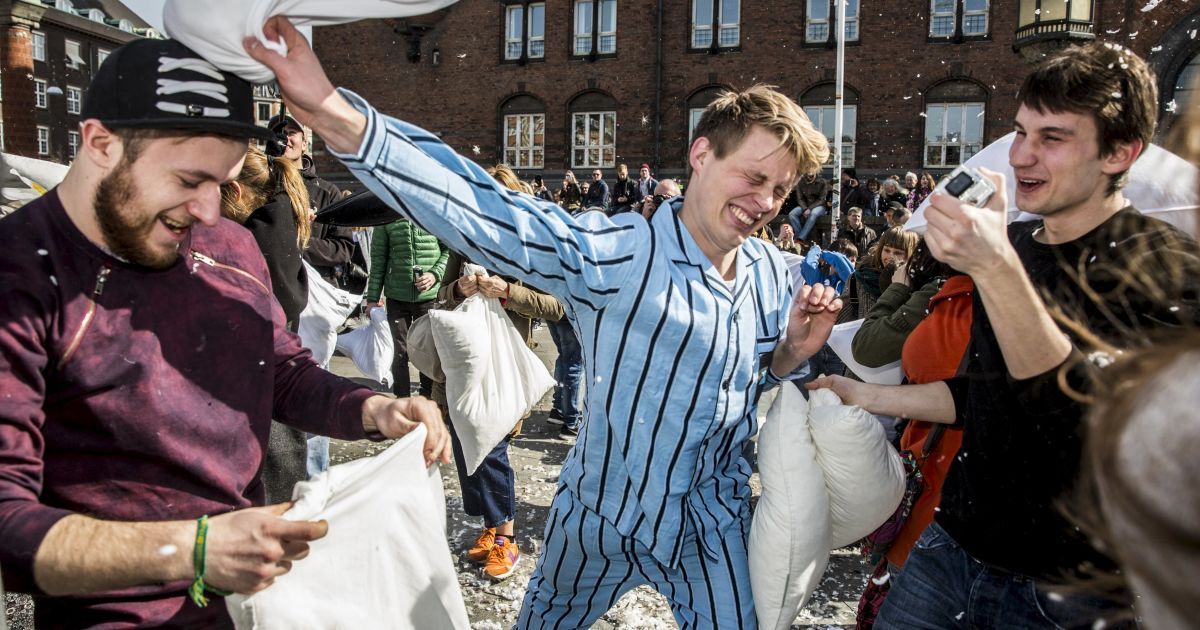 Подушечные бои в Копенгагене, Дания.