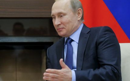 Путін запевнив, що менше ніж за місяць повністю забезпечить анексований Крим енергетикою