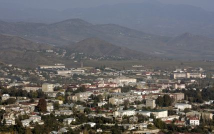 МИД настойчиво рекомендует украинцам покинуть Нагорный Карабах
