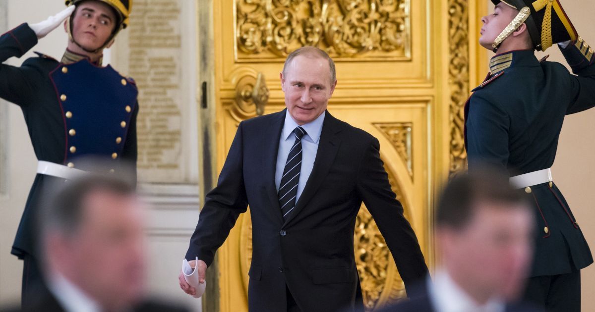 На грани провала. Эпичные курьезы Путина во время прямых линий и пресс-конференций