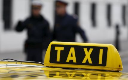 Як у Києві Uber запускали. Водії та журналісти протестували новий сервіс таксі