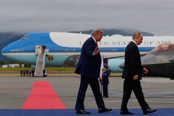 Переговоры Трампа и Путина продолжаются уже 2,5 часа: последние детали от Белого дома