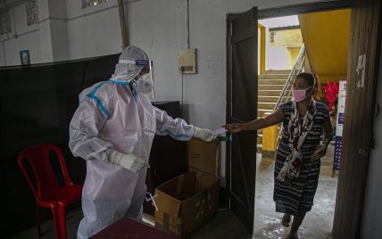 Індія опинилася на другому місці у світі за кількістю інфікованих коронавірусом