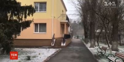 Из-за карантина в Украине временно приостановили процедуры по усыновлению и взятии под опеку