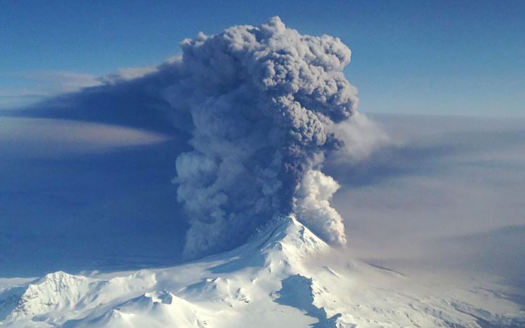 На Алясці почалося виверження вулкану / © Reuters