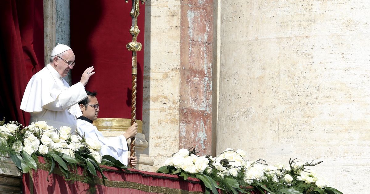 Папа Римский возглавил праздничную мессу