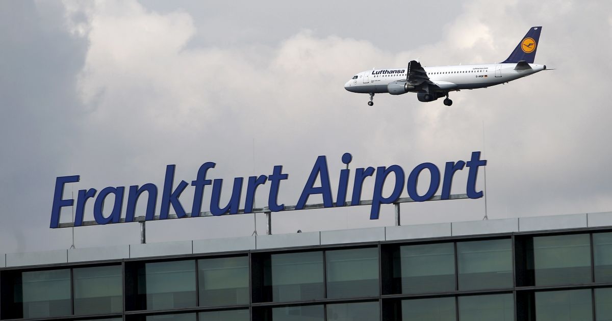 От страшных терактов до странных требований. 10 известных угонов самолетов. Инфографика