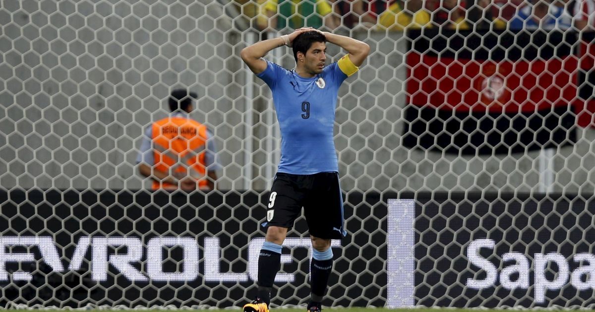 Суарес почтил память врача сборной.