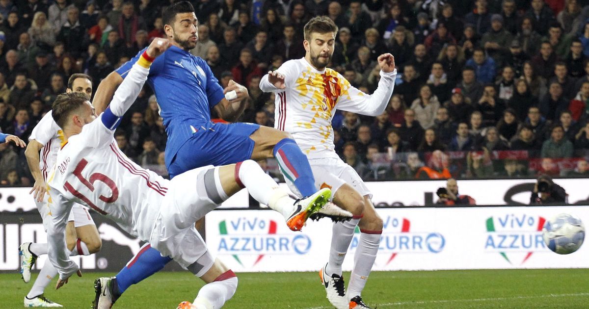 Италия дома расписала ничью с испанцами.