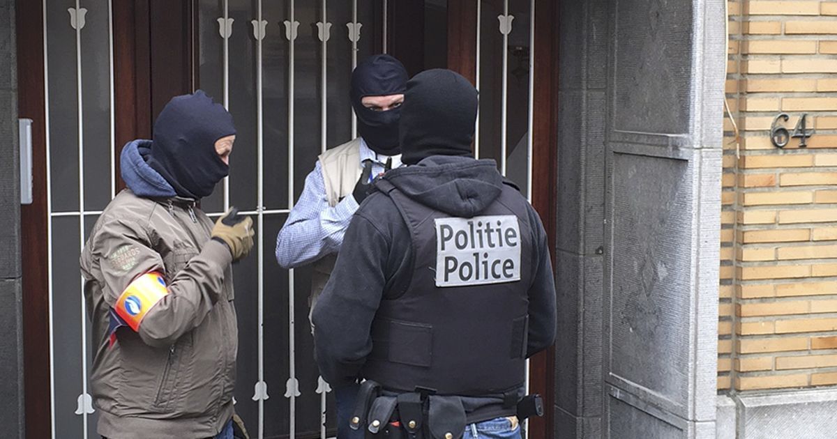 Следы ДНК брюссельского смертника нашли на месте атак в Париже