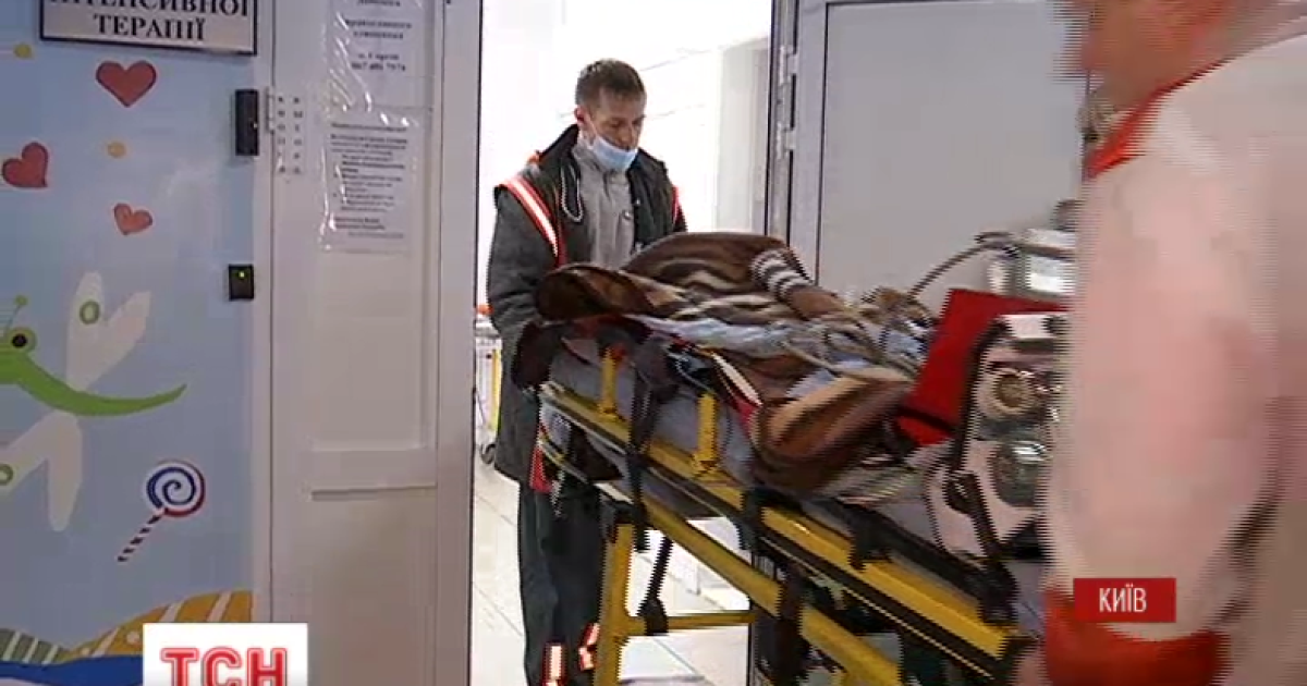 Батьки постраждалого у ДТП з Lexus хлопчика заявились до лікарні напідпитку – волонтери