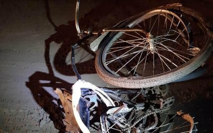 П'яний син експрацівника поліції намагався втекти з місця ДТП із тілом збитого велосипедиста – родичі