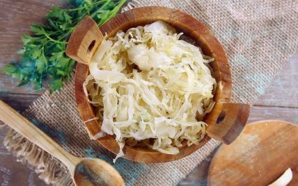 Квасимо капусту на Артема: цікавий рецепт парової капусти з соусом вінегрет