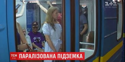 В столичной подземке удалось восстановить движение поездов после пожара в метро