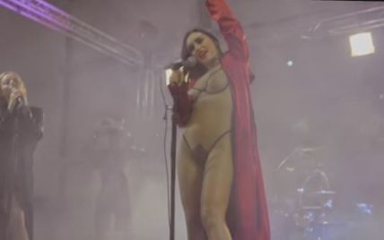 Сексуальные солистки группы Serebro в новом клипе спели для "Дональда Трампа"