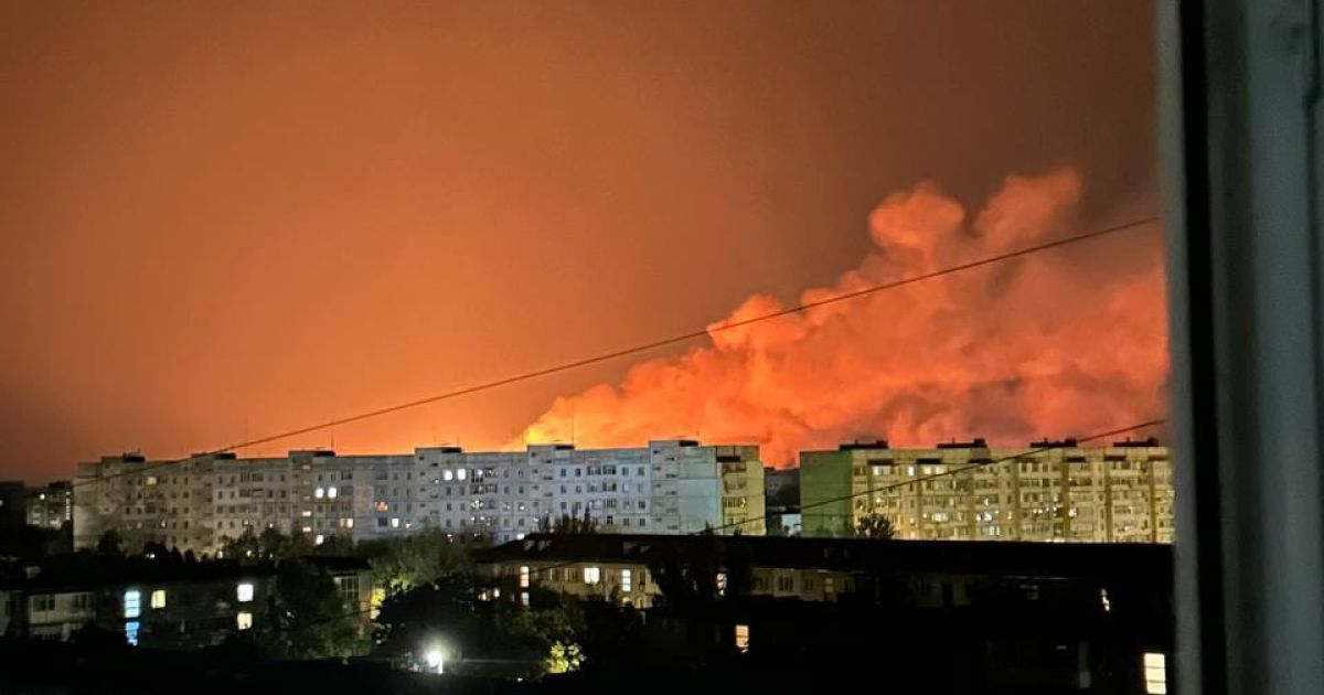 У Бердянську пролунали гучні вибухи - наслідки.