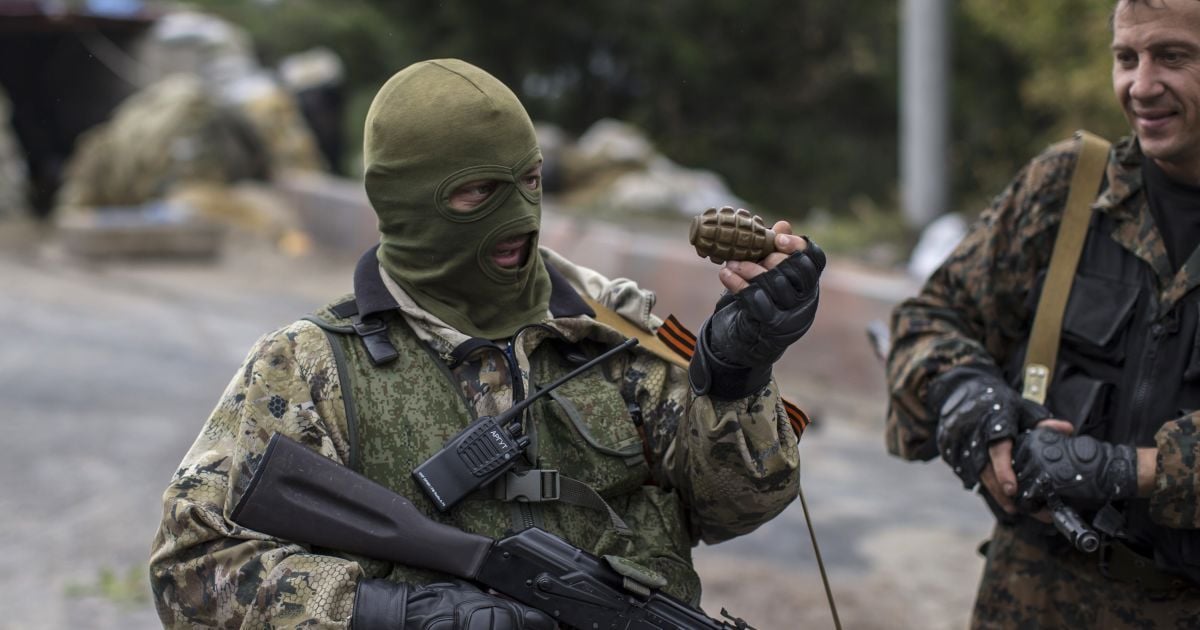 На Луганщине пьяные боевики устроили беспорядочную стрельбу и взрывали гранаты - разведка