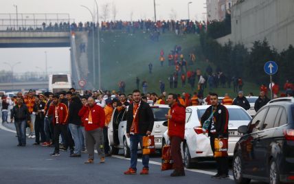 В Турции боевики "ИГ" собирались расстрелять зрителей матча "Галатасарай"-"Фенербахче"
