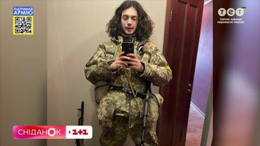Найвідоміший чоловік-модель з України Лев Улесов став на захист батьківщини