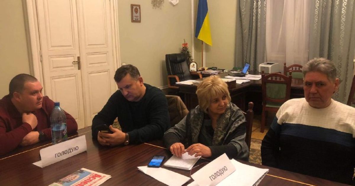 У Львівській ОДА гірники оголосили голодування, вимагаючи виплати борги із зарплати