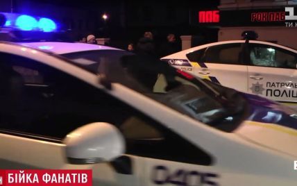 В Харькове футбольные фанаты разнесли легендарный паб, который взрывали сепаратисты
