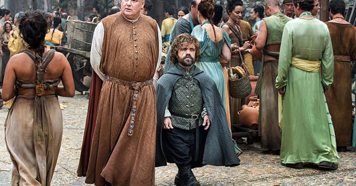 Конлет Хилл и Питер Динклэйдж в восьмой серии шестого сезона сериала "Игра престолов"