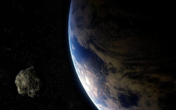 К Земле летит гигантский астероид размером более 400 метров