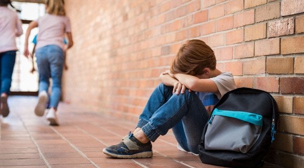 Як зрозуміти, що у дитини депресія: детальний розбір симптомів для батьків
