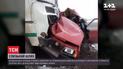 ДТП под Одессой: автобус протаранил легковушку и несколько метров протащил по обочине