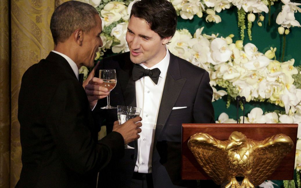 Прем&#039;єр-міністр Канади Джастін Трюдо та президент США Барак Обаму під час державного обіду в Білому домі у Вашингтоні. / © Reuters