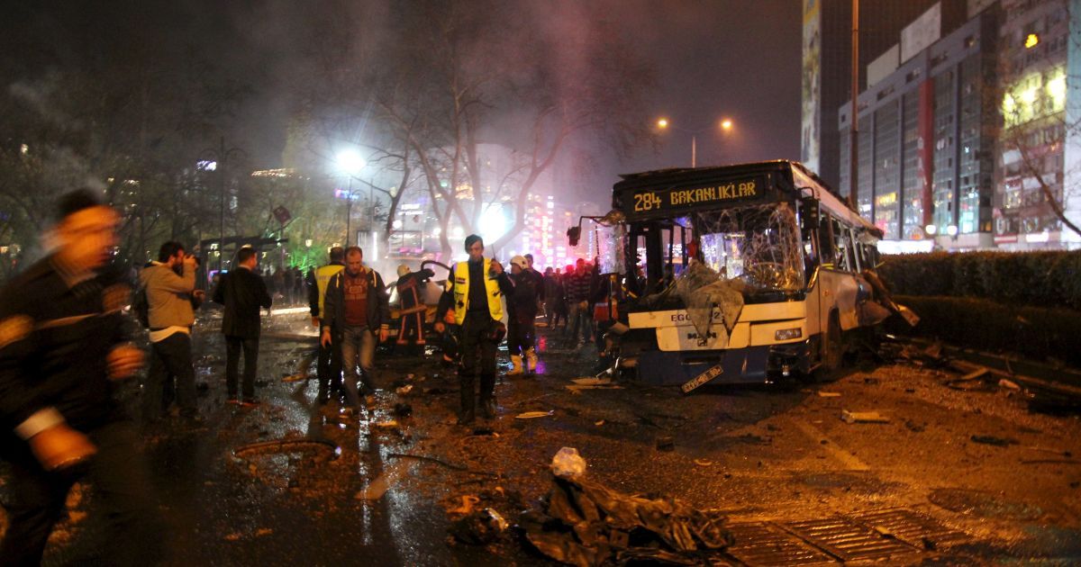 Новый теракт в Анкаре: погибли почти 30 человек