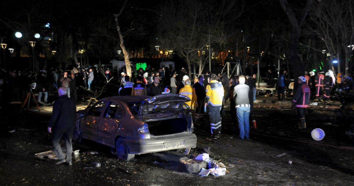 В Турции после кровавого взрыва в Анкаре блокируют соцсети