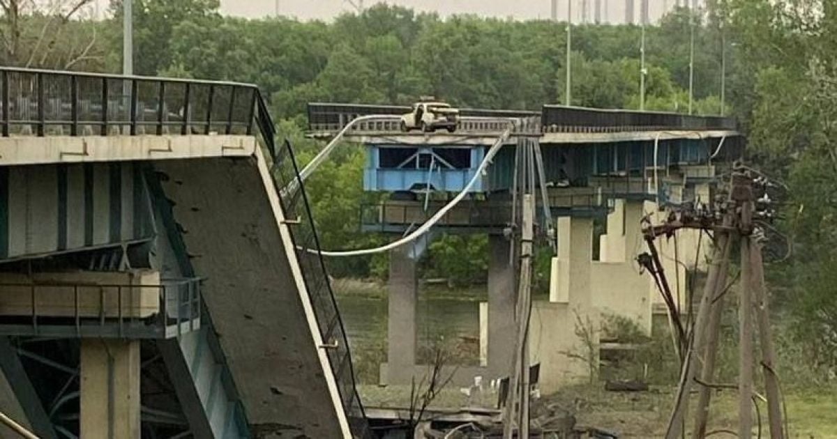 Мост буча ирпень. Разрушение моста. Разрушен второй мост. Сломанный мост. Сломанный мост.