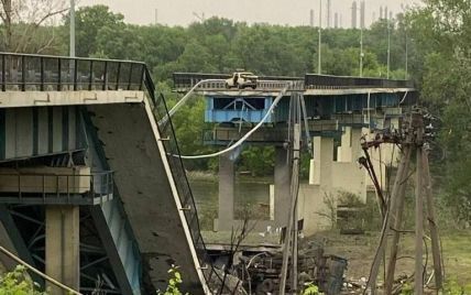 Оккупанты во второй раз взорвали мост между Северодонецком и Лисичанском