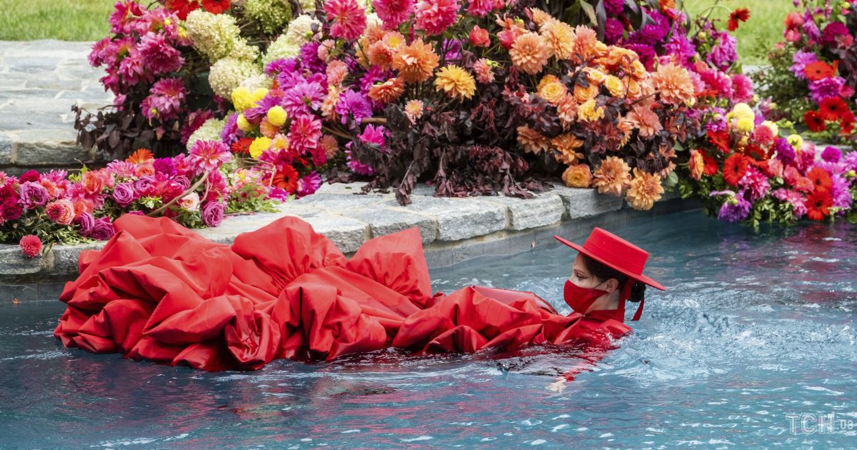 Коко Роша на показі Christian Siriano