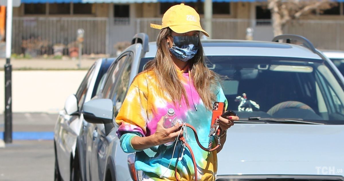 Алессандра Амбросио