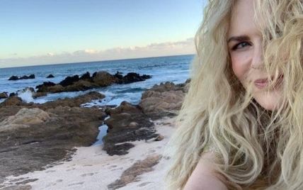 Без макияжа и на пляже: Николь Кидман показала фото с отдыха