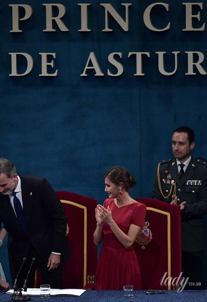 Королева Летиція, король Філіпп VI з доньками Леонор і Софією / © Associated Press