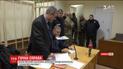 Спокойная атмосфера и молодые люди в черном: суд отпустил на поруки Сергея Чеботаря